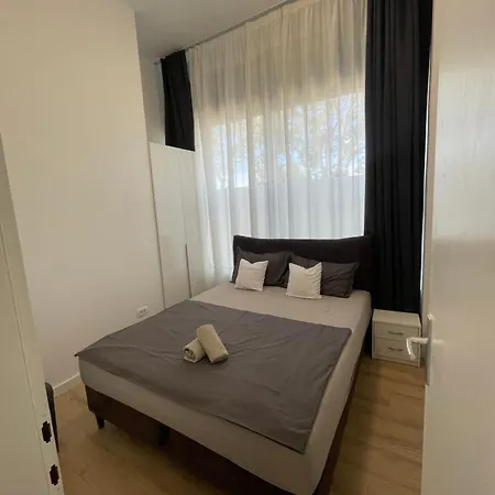 Appartement Two Bedroom N *
